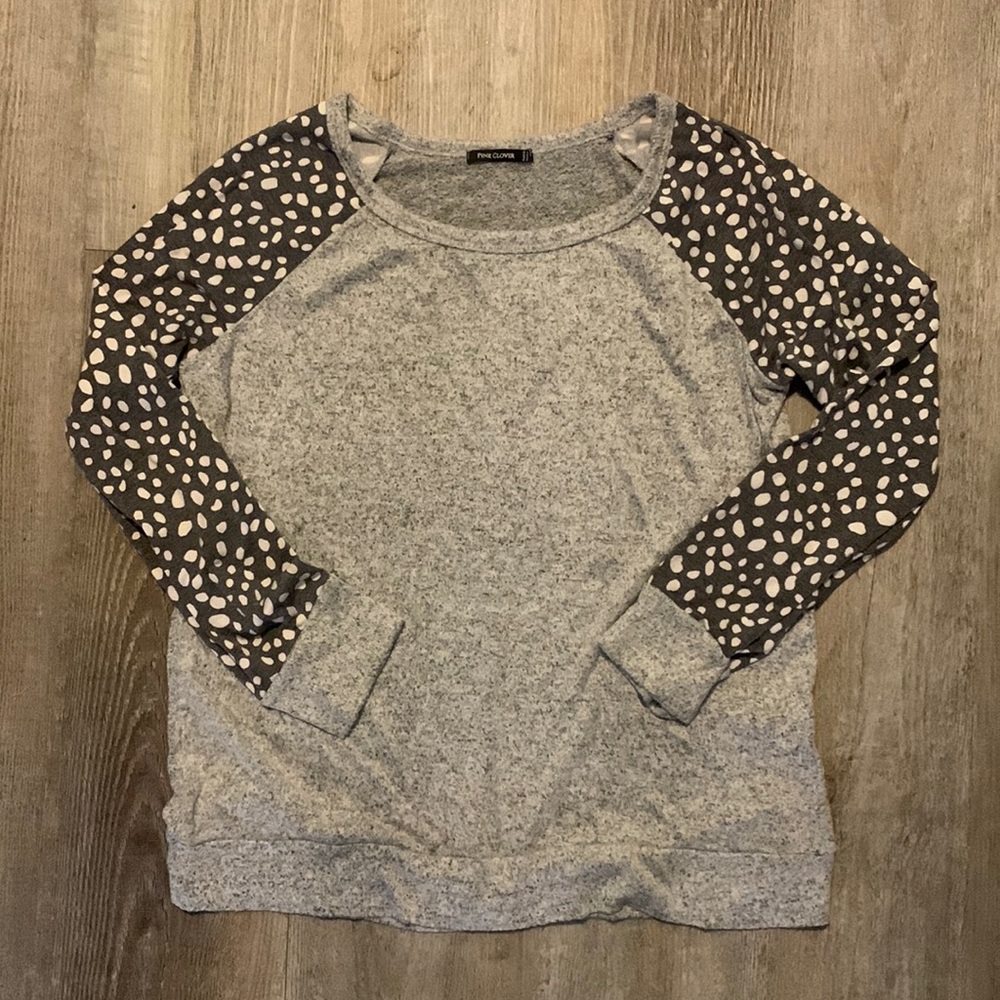 Pink Clover long sleeve lightweight sweater